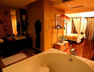 长沙养生会所的黄昏恋：当爱情遇上八十岁